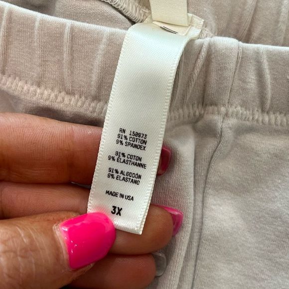 🎉HPx3🎉 Skims Outdoor Short Shorts Bone Size 3X - Picture 3 of 4